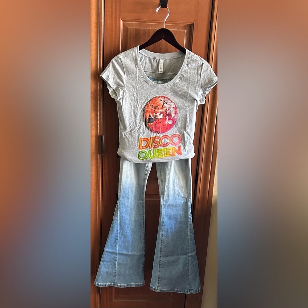 Women’s Disco Queen Tee Shirt And Bell Bottom Jeans-Size M- NWOT🎃